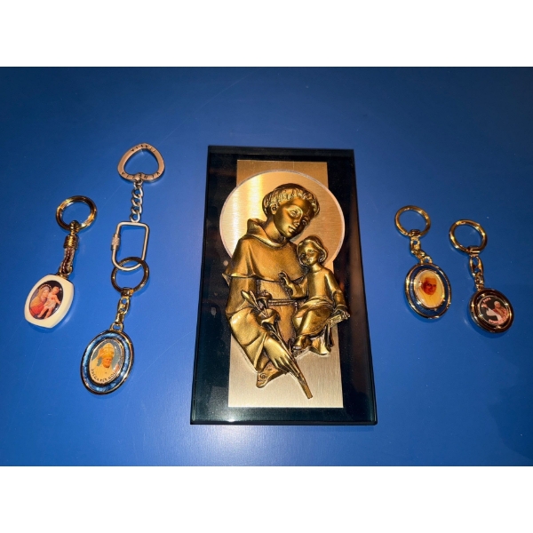 St Anthony of Padua Plaque & Religious Keychains