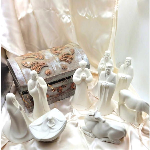 Ceramic Nativity Set 8T w/ Decorative Chest