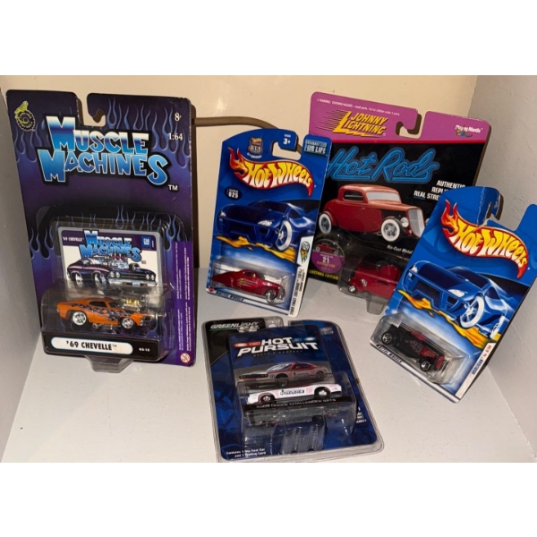Assorted Hot Wheels Brand New In The Package & Muscle Machines