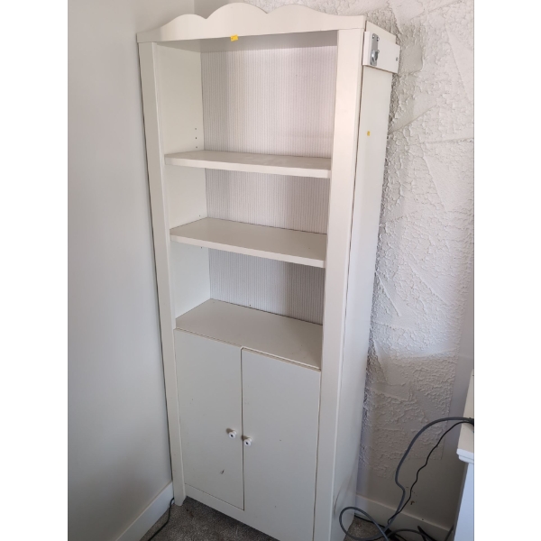 White Shelf  - 28W, 12D, 73T