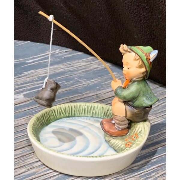 Goebel Hummel Just Fishing  - 6T