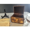 Image 12 : The Lighthouse Keeper's Daughter Collectible Plate, Decoupage Wooden Purse and More 