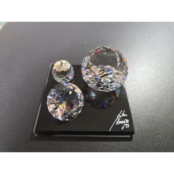 Swarovski Crystal 1987-1997 SCS Plaque + 3 Swarovski SCS Crystals