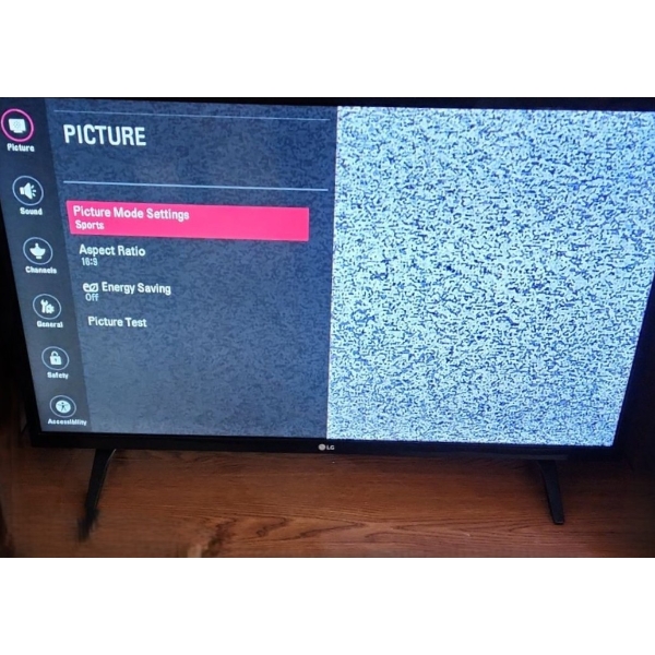 LG HDTV 32LJ500B, Pioneer DVD Player DV-588-A, Pioneer SX-4900S Stereo Receiver, Zenith VRL4130 VCR