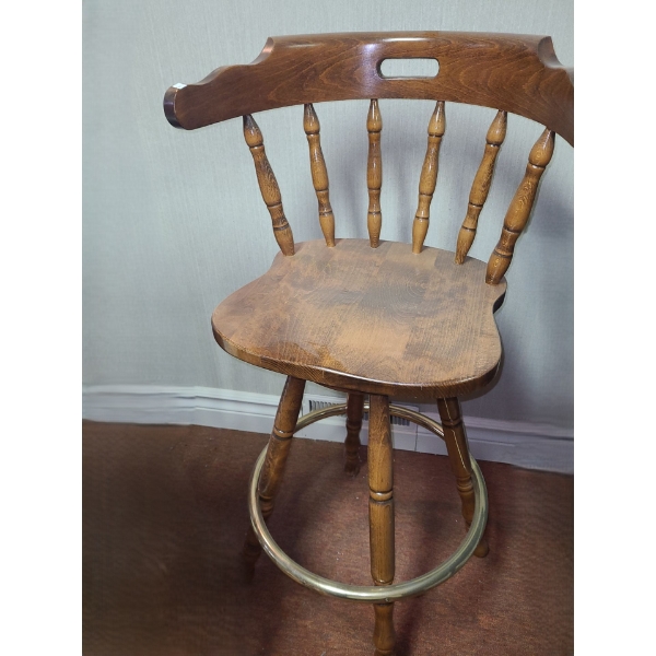 Set of 4 Swivel Seat Bar Stools w/ Brass Foot Rest 23 W, 17 D, 43 T 