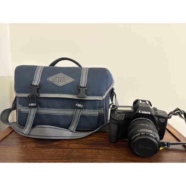 Canon EOS 650 Camera &  Zoom Lens EF 35-70mm w/ Case 