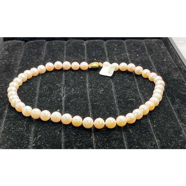 18in Pink Pearl Necklace