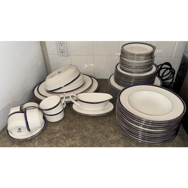 Royal Worchester Fine Bone China "Firenze"