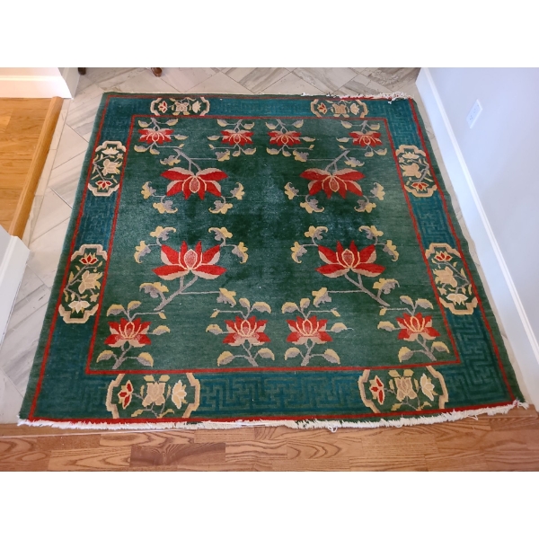 Gorgeous Green Rug 72x72 