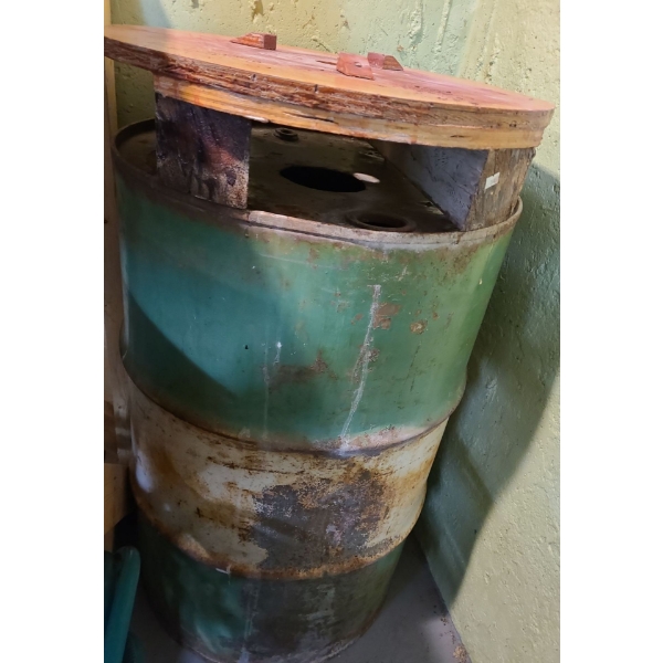 Garage Barrell (40"T, 23" Diameter)