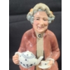 Image 2 : Royal Doulton "Teatime" Figurine, 7 T