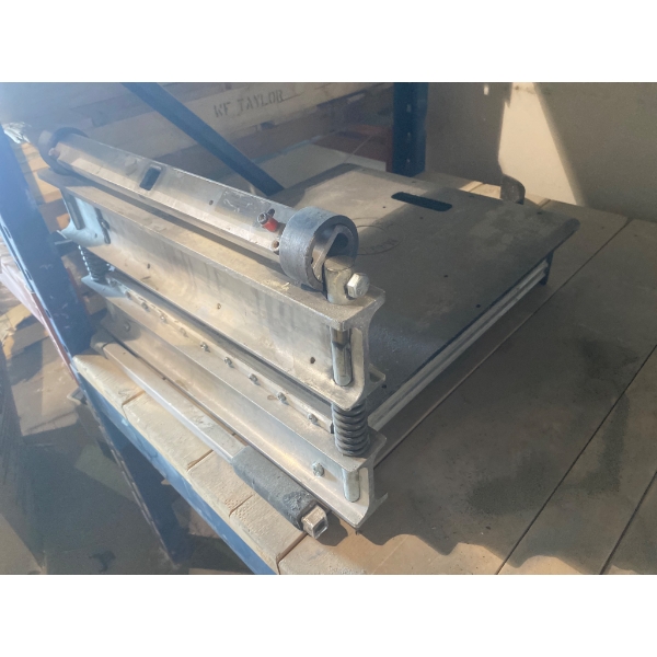 Magnum Shear I-20 Flooring Shear Tool