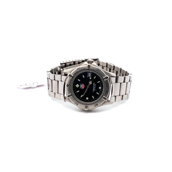 Tag Heuer Professional Divers 200 Meters Black Face Luminescent Batons