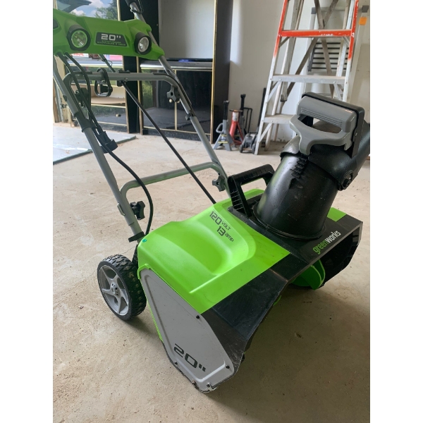 Green works 20” Electric Snow Blower, model 260020CT
