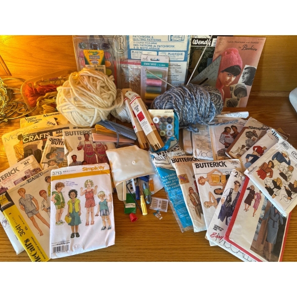 Vintage Seamstress Paterns w/ Chunky Wool & Assorted Sewing Supplies 