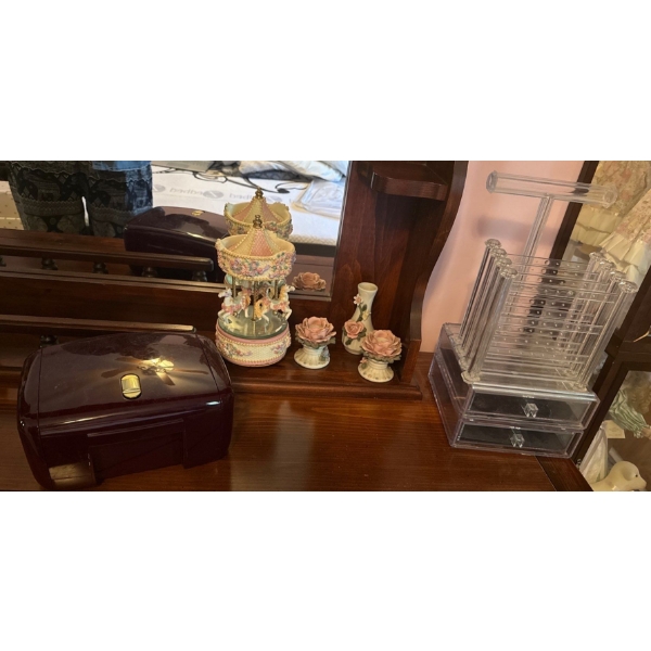 Jewellery Box, Clear Storage, BP Floral Vases, Unicorn Muscial Box 