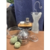 Image 5 : Home Decor Items Featuring Clock, Vases, and Accessories