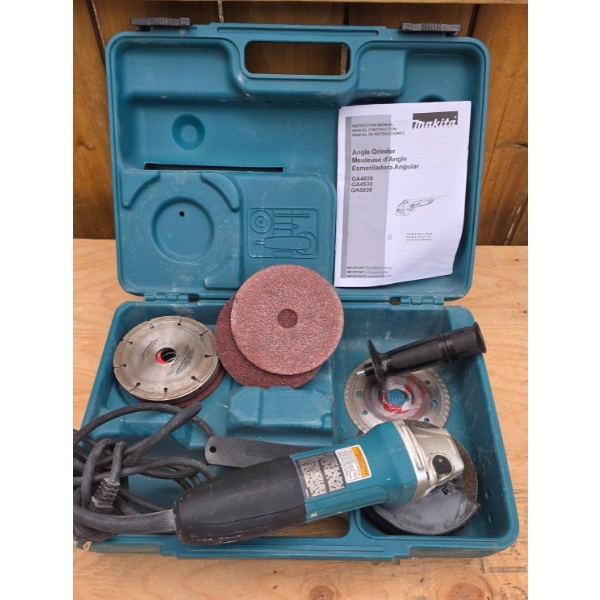 Makita Angle Grinder Model GA5030 With Accessories and Case