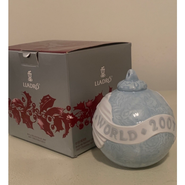 LLADRO Porcelain 2007 Christmas Ball 4T 'Peace To The World'