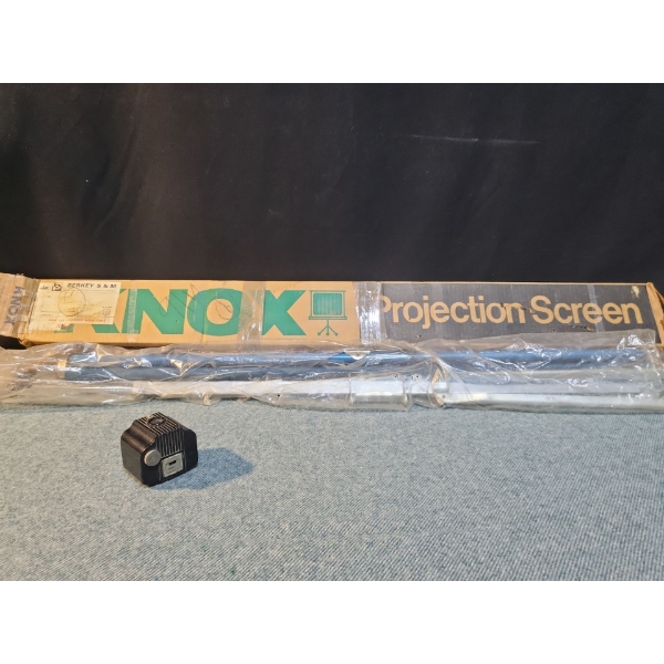Knox Projection Screen