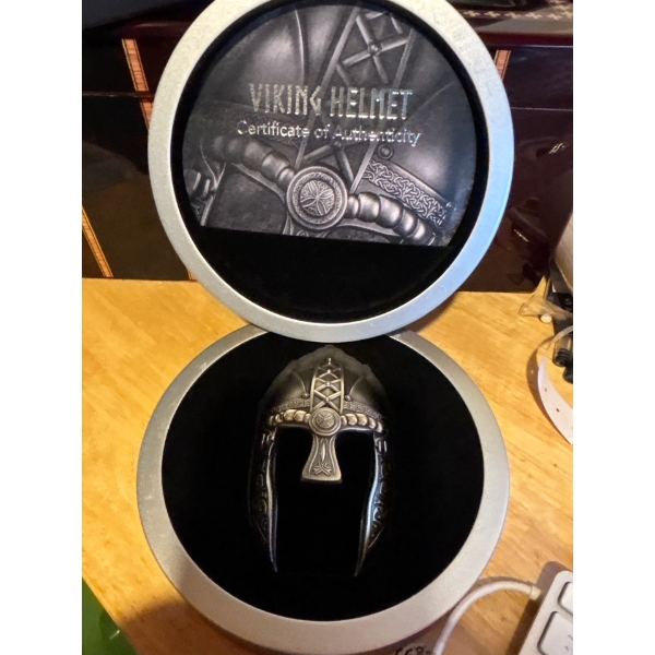 VIKINGS HELMET – 2022 10 OZ 3D SHAPE PURE SILVER COIN WITH ANTIQUE FINISH – SOLOMON ISLANDS
CAD 1,04