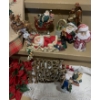 Image 2 : Holiday Decor w/ Festive Linens - Table Runners 