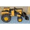 Image 3 : Vintage TONKA Front - End Loader Tractor Toy Mo.XMB975 12" Length 