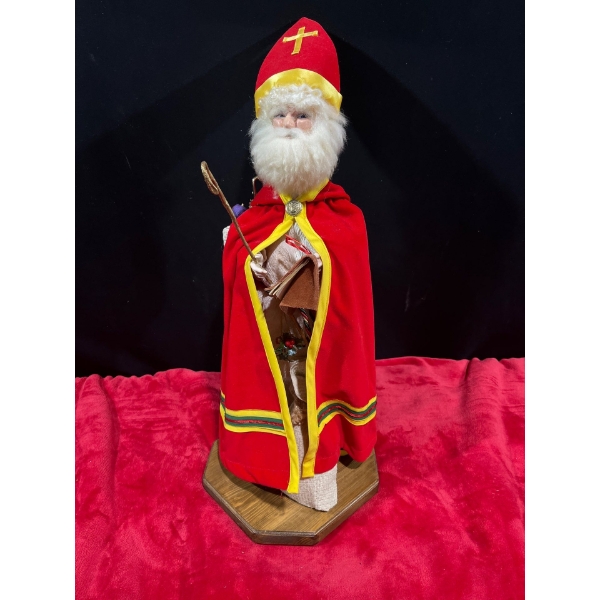 Father Christmas Collectable Figure 22H
