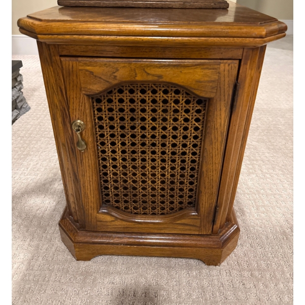 End Table, Table Only; 16W, 24D, 21T 