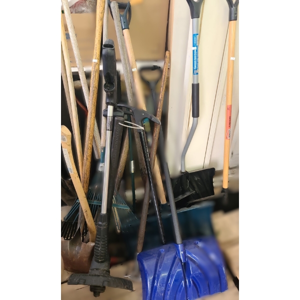 Outdoor Tools: Shovels, Axes, Rake, B&D Electric Trimmer Model ST4500