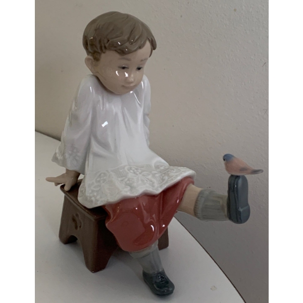 LLADRO Choir Boy on Break  -  5L  