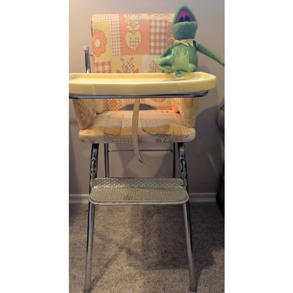 Dinette High Chair With Foldable Tray & Kermit The Frog