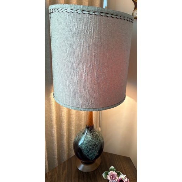 Mid Century Dime - Chic Teak Table Lamp w/ Art Glass Base 35T & Radner Flowers