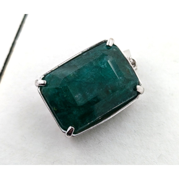 13.2 ct Certified Silver Emerald gemstone Pendant ($11,200 Appraisal)