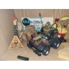 Image 3 : Decorative Figurines, Toys, and Games