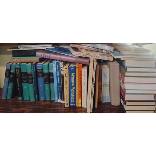 Educational Reads - Economics Textbooks & More