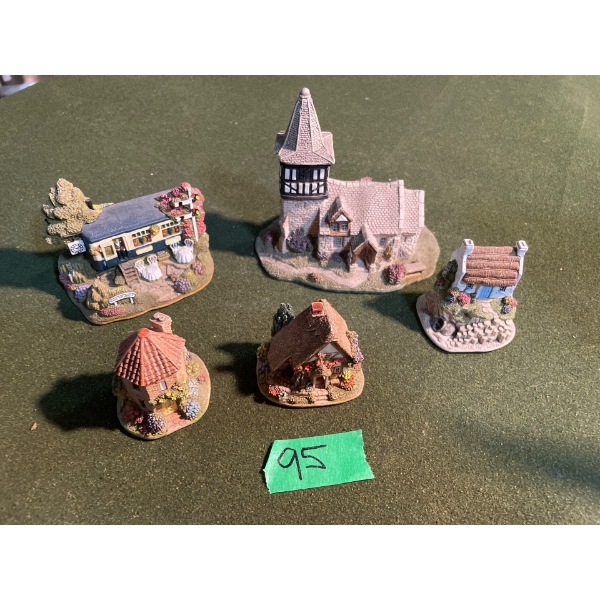 Lilliput Lane Collection: Mustard Pot, The Sidings, Roses are Red, Causeway Cottage