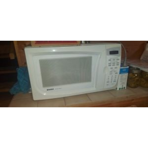 Kenmore Countertop Microwave Oven White