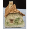 Image 2 : Hand Carving 'Sussex Cottage' By David Winter 