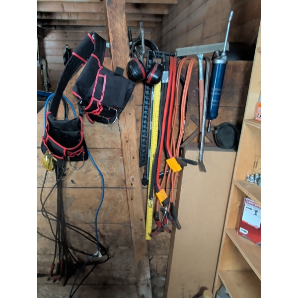 Shop Essentials - New Bucket Buddy Drywall Square Grease Gun Pry BarsExtention Cords & More