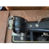 Image 14 : 1951 Pfaff 130 Treadle Sewing Machine with Accessories