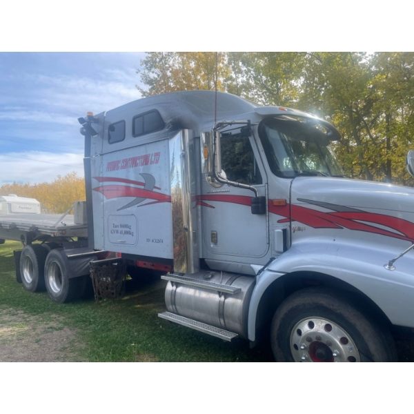 2006 international Eagle 9100  C13 twin turbo 13 speed manual Truck is ready for CVIP 10% BUYERS Fee