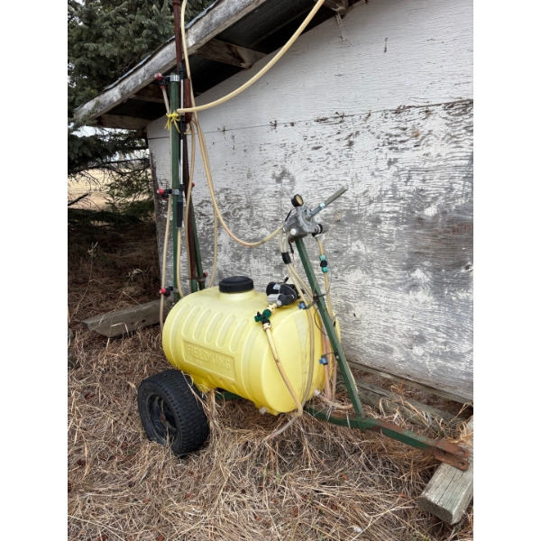 field king ES 300 liquid fertilizer spreader