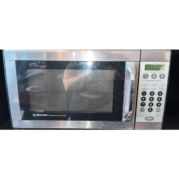 Emerson Professional Series Microwave MW8108S