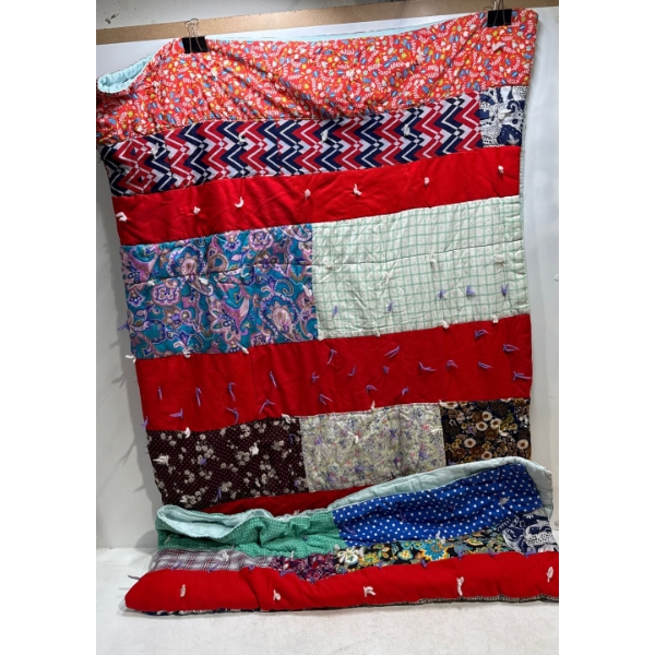 Quilt with Colourful Fabric Designs 68x73