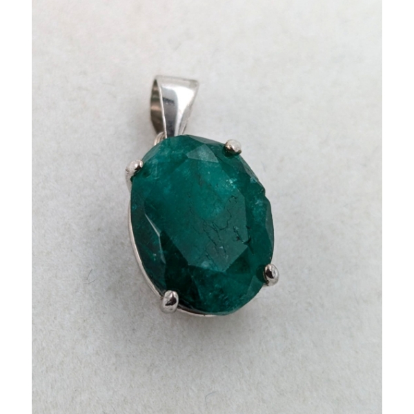 5.1 ct Certified Silver Emerald gemstone Pendant ($4,275 Appraisal)