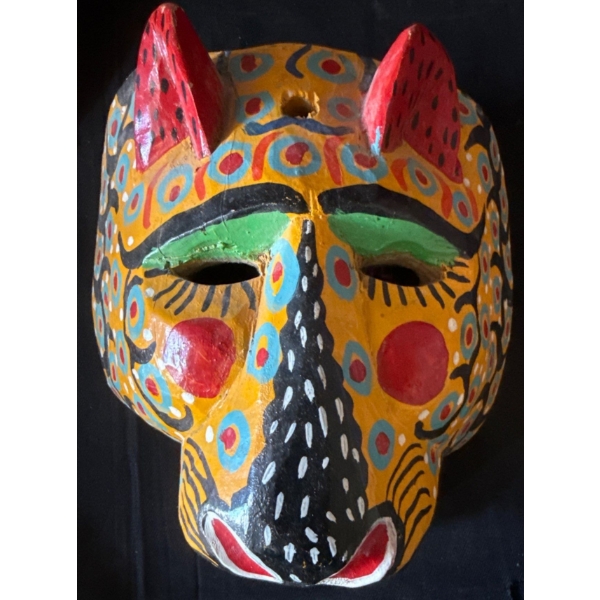 Guatemalan Hand Carved Amarilla Spotted Jaguar w/ Vintage License Plates 