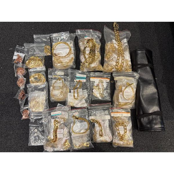 Bulk Costume Chains and Bracelets, Empty Chain Holder