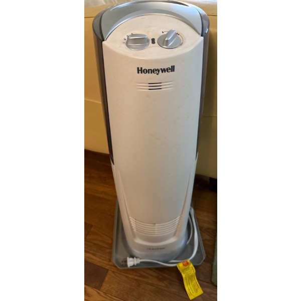 Honeywell Cool Moisture Humidifier Quiet Care Model HCM