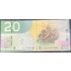 Image 7 : Canadian $10 & $20 Bills